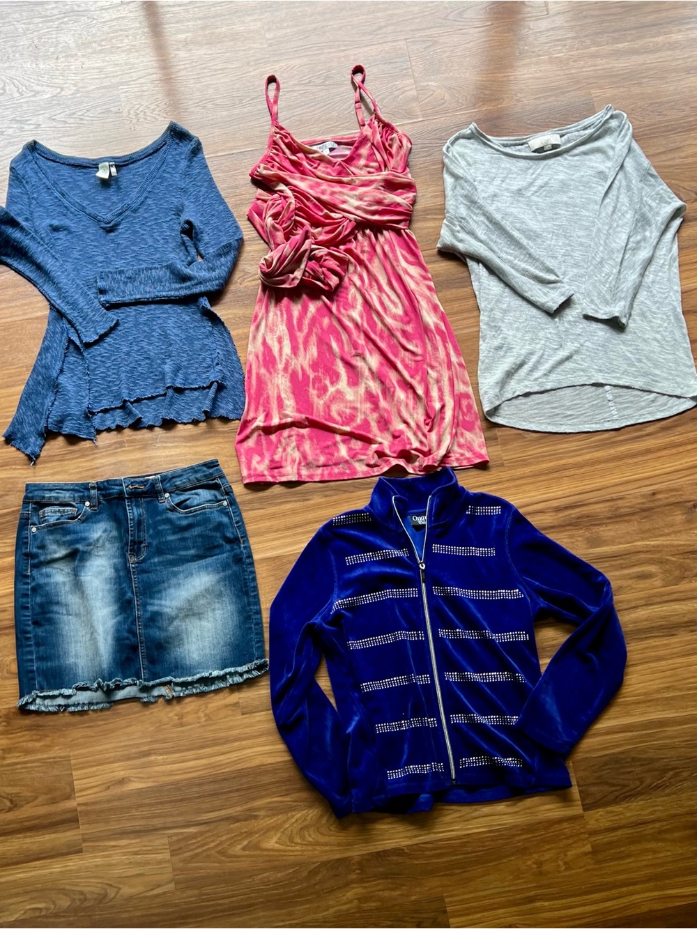 Women’s 5 PC Size Medium Bundle